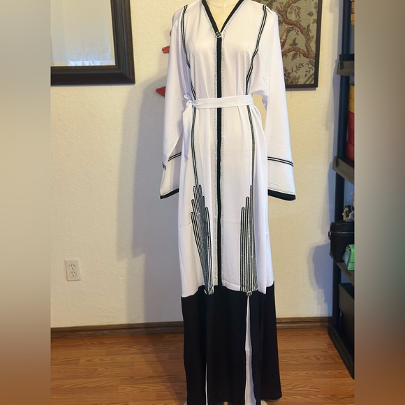 COPY - Abaya Kaftan Maxi Dress Size M/L. Length 58 and 60 - Picture 1 of 5